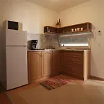 18 شقة *