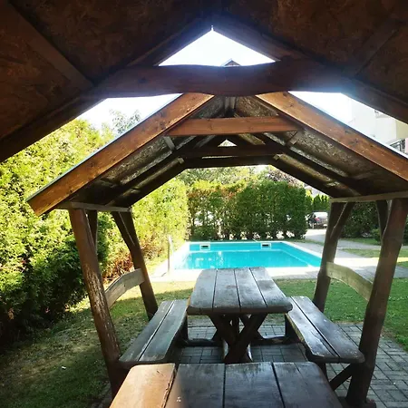 Apartament 18